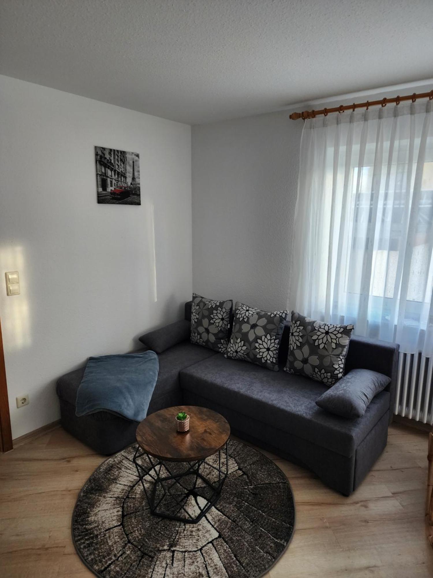 Ferienwohnung Julija Riedheim Hilzingen Екстериор снимка