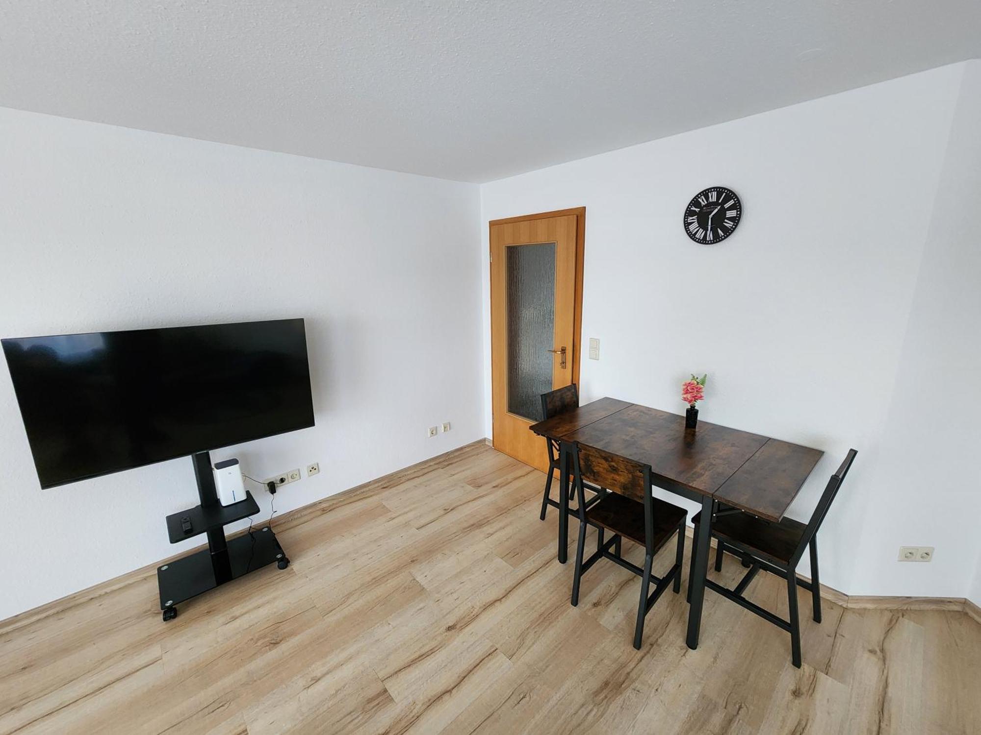 Ferienwohnung Julija Riedheim Hilzingen Екстериор снимка